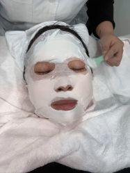 -苗方清颜专业祛痘·皮肤管理