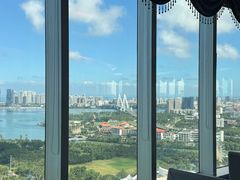 -黄金海景西餐厅·三文鱼·牛扒云顶旋转自助餐