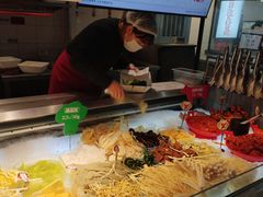 -成都你六姐·牛肉冒菜(上海环宇荟店)