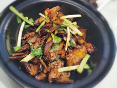 干锅什锦菌-闫府私房菜·百年鲁菜(欧亚店)