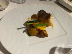 香烤大西洋深海鳕鱼欧芹汁-广州塔卢特斯法国旋转餐厅