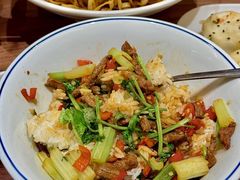 -李与白包子铺(桐梓林店)
