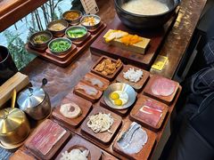 -银米·云南传统过桥米线(双廊黑金冠店)