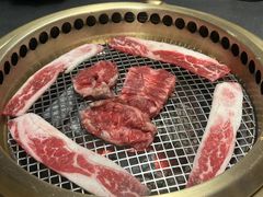 -铭牛烧肉·和牛海鲜自助(高新月牙湖店)