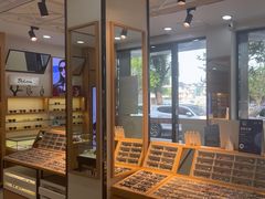 -光明眼镜·蔡司授权(徐泾店)