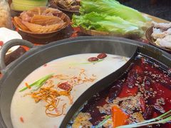 -赵美丽·重庆社区火锅·直营店(火车东站·中豪国际店)