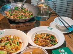 -费大厨辣椒炒肉(万家丽一店)