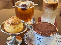 -Café Monson