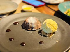 巧克力火山熔岩-Carbon莫卡哆·意大利复古集市餐厅(杭州大厦店)