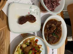 -老乡鸡(上海白玉兰广场店)