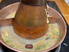 -果松木炭酸菜铜火锅·外婆参鸡汤