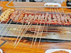 -哈尔滨小酒馆·鲜肉现穿自助烧烤(康新花园店)