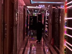 -蓝尊量贩(黄河路店)