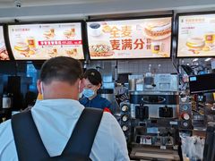 -麦当劳(深圳北站高铁店)
