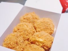 蟹黄肉松小贝-鲍师傅糕点(八一馆店)