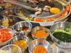 自助调料区-姜虎东白丁烤肉(苏州中心店)