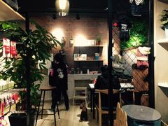 -宠小格时尚宠物生活馆(唐镇店)