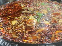 -烧哥美蛙肥肠鱼火锅·十五年社区店