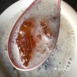 首先桃胶皂角米先烧 半个小时