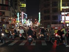 -六合夜市