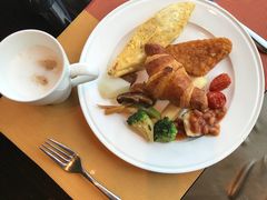 -大中华希尔顿酒店-念自助餐·嗨啤·小龙虾