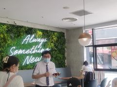 -必胜客(武汉欢乐谷店)