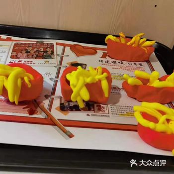 我家皮蛋每天起床就对着爸爸说要去金宝贝上课