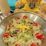 广州探店｜这家披萨黑金店太酷了吧📸 