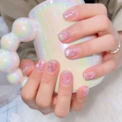 -七彩虹美甲美睫 半永久
