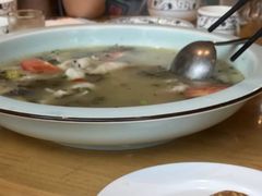 -兔行天下-鸿鹤鲜锅兔(中海国际店)