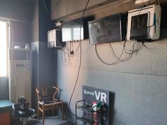 -VR 间客漫·PS电玩·虚拟现实包间游戏电竞(街道口店)