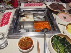 -海底捞火锅鲜切牛肉主题店(长寿路店)