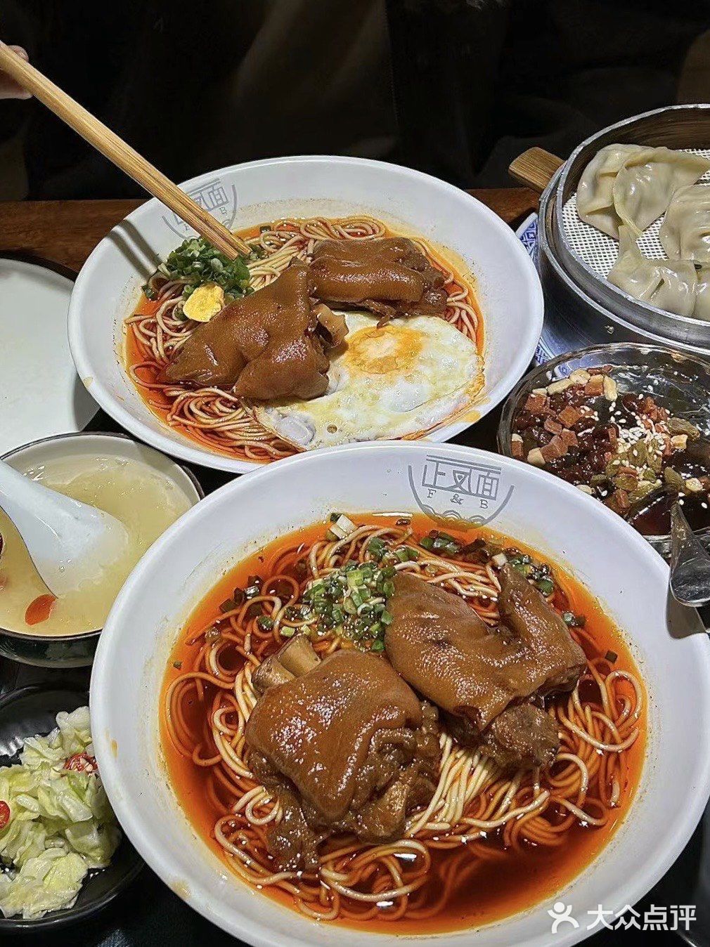 成都也吃到狂飙强哥同款猪脚面！太香了啊啊