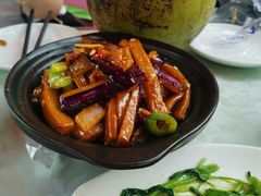 -范饭椰林川湘味海鲜·椰子鸡(三亚湾椰梦长廊店)
