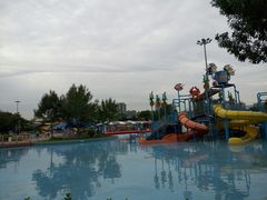 游乐设施-欢乐水魔方水世界