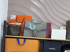 -聚云奢二手奢侈品黄金手表包包回收·中古店(三里屯总店)