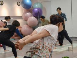 -爱尔乐美孕产瑜伽·普拉提