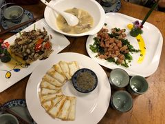 吃了一会儿还没给水-石屏会馆