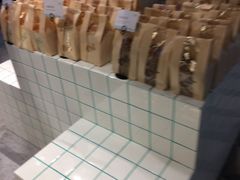 -Dough&Joe团憩(瑞虹天地月亮湾店)