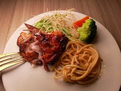 主厨招牌烤猪排骨-J·one Bistro吉萬酒厨·牛排
