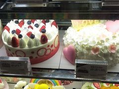 -85度C(生甜甜圈研究工坊·上海松江人民北路店)