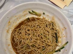 -肥肥虾庄·金牌油焖大虾(首义路店)