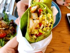 鲜虾牛油果卷饼-Moka Bros 摩卡站(西单大悦城店)