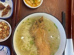 -百年老字号·观振兴蟹黄面·三虾面·苏式面(观前街富仁坊巷店)