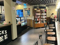 -星巴克(西藏路店)