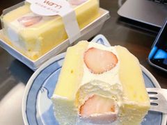 草莓蛋糕三明治-Cafe on warm(丹霞店)