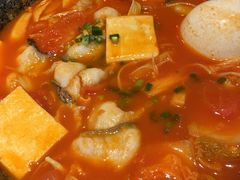 -渝是乎酸菜鱼(龙旗购物中心店)