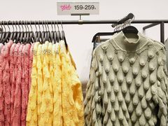 -URBAN REVIVO(上海中庚漫游城店)