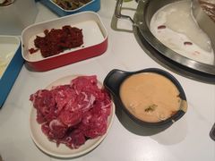 -嘎琉鲜切牛肉自助火锅