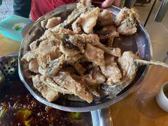 -肖肖酸萝卜鱼火锅(总店)